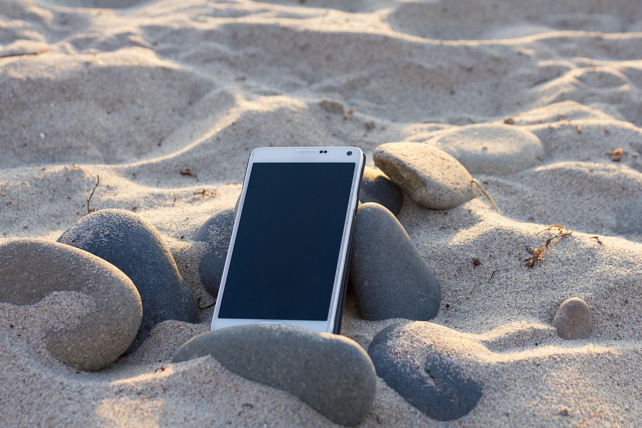 Vacances et sécurité numérique : 5 Conseils pour utiliser votre smartphone en toute sécurité