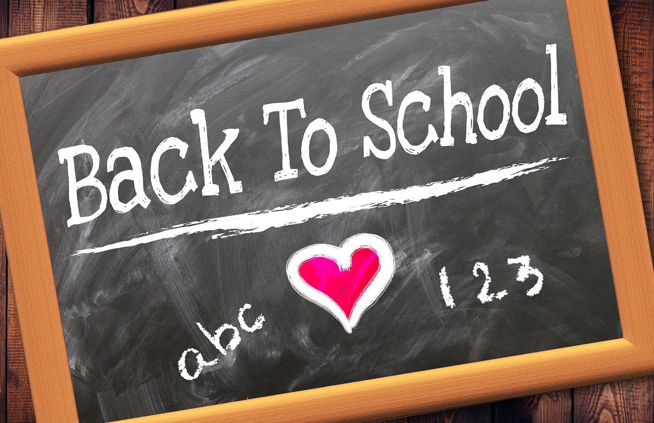 Rentrée scolaire : 3 conseils aux parents pour une rentrée numérique sereine